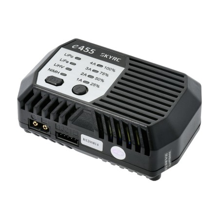 SkyRC e455 AC Ladegerät NiMh 6-8 / LiPo 2-4s 1-4A 50W